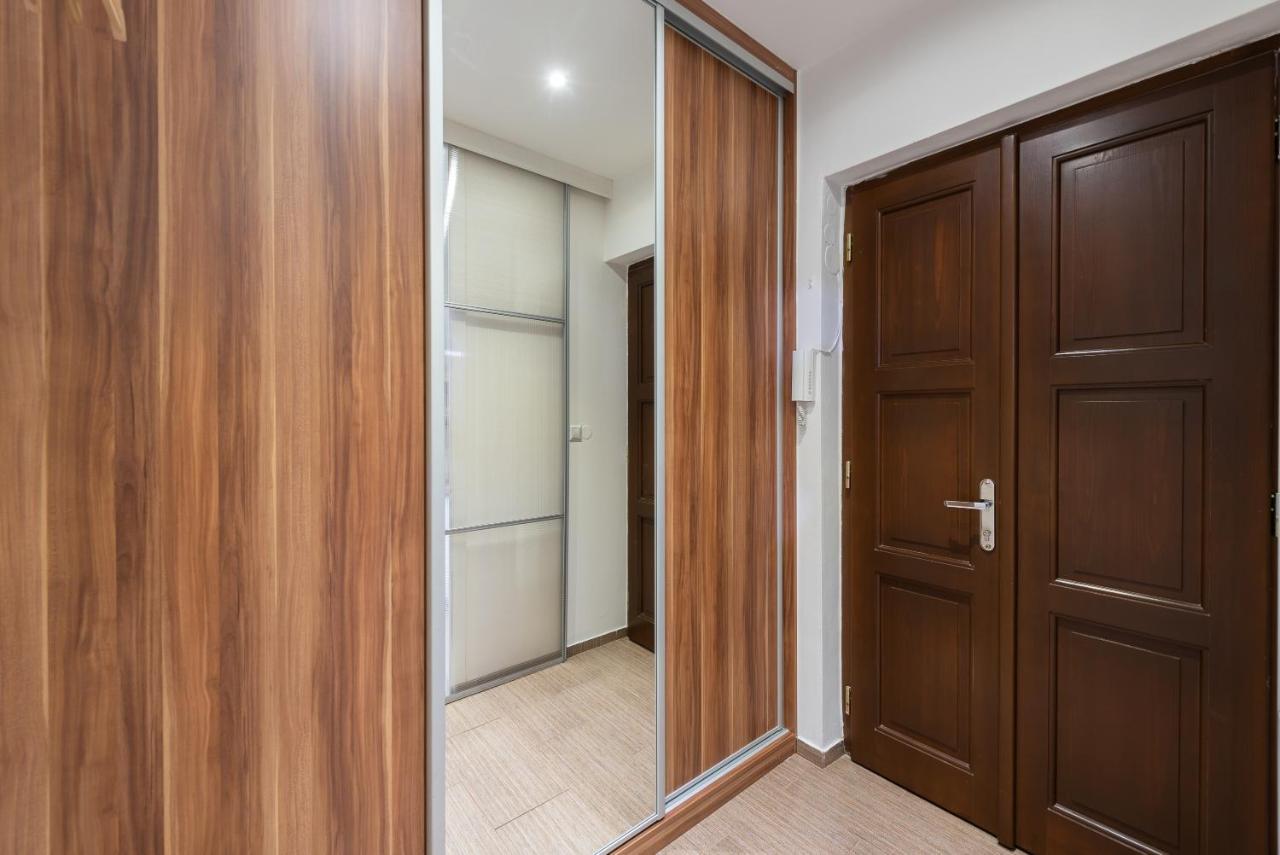 10 Min City Centre 5 People Apartment, Free Coffee Prag Dış mekan fotoğraf